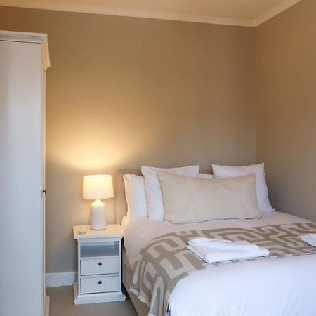 Luxury Living Outside The City Walls - Sleeps Six! تشيستر المظهر الخارجي الصورة