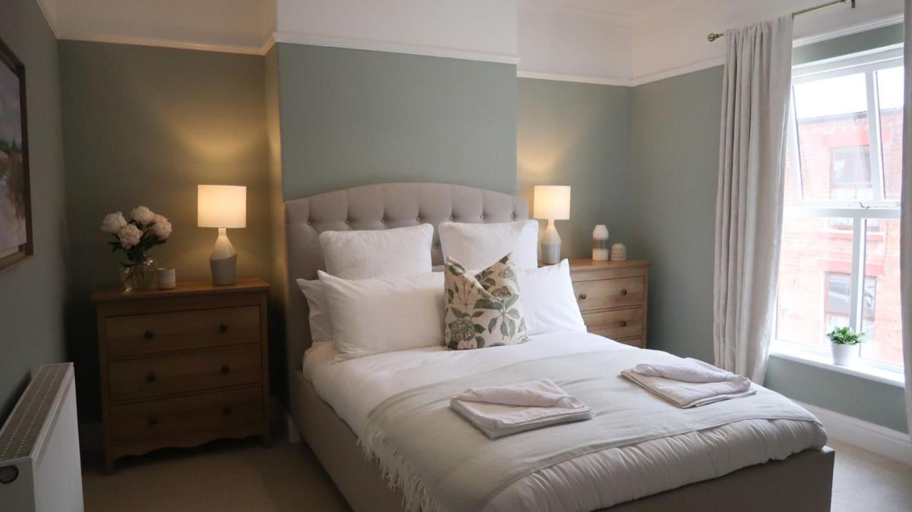 Luxury Living Outside The City Walls - Sleeps Six! تشيستر المظهر الخارجي الصورة