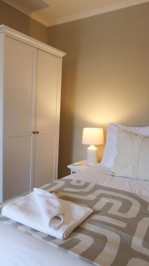 Luxury Living Outside The City Walls - Sleeps Six! تشيستر المظهر الخارجي الصورة
