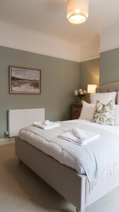 Luxury Living Outside The City Walls - Sleeps Six! تشيستر المظهر الخارجي الصورة